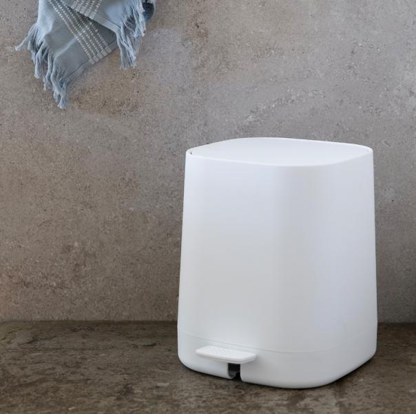 Beslagsboden pedalspand 4L - Mat hvid Beslagsboden pedalspand 4L - Mat hvid