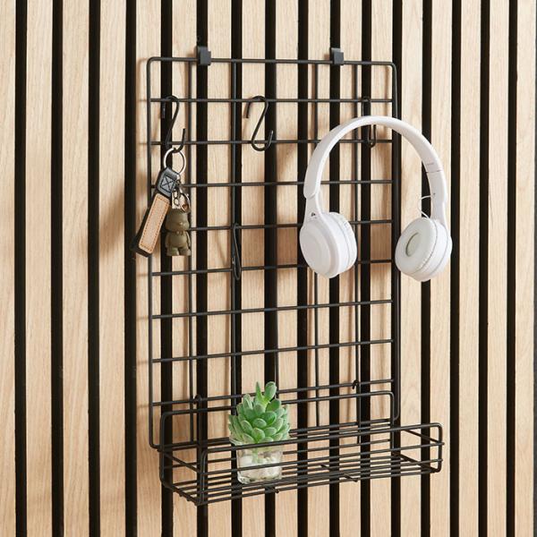 Sort organizer til akustikpanel inkl. 4 S-kroge og hylde Sort organizer til akustikpanel inkl. 4 S-kroge og hylde